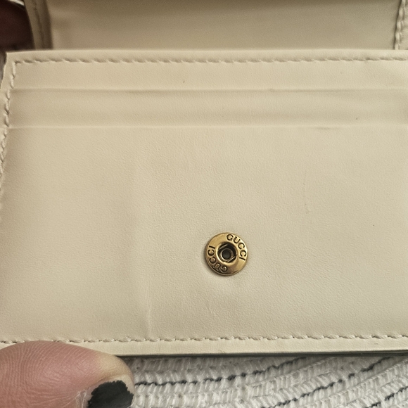 🍒 Gucci GG Embossed Cherry Card Holder / Small Wallet 🍒💎 Crystal Cherry - Picture 8 of 10